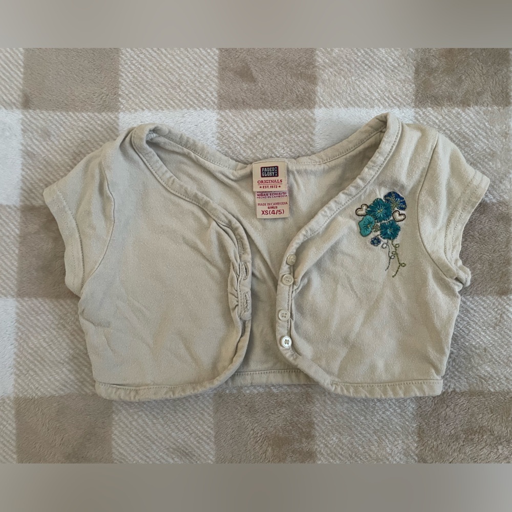 Faded Glory Cream Cropped Sweater with Blue Embroidery 100% Cotton